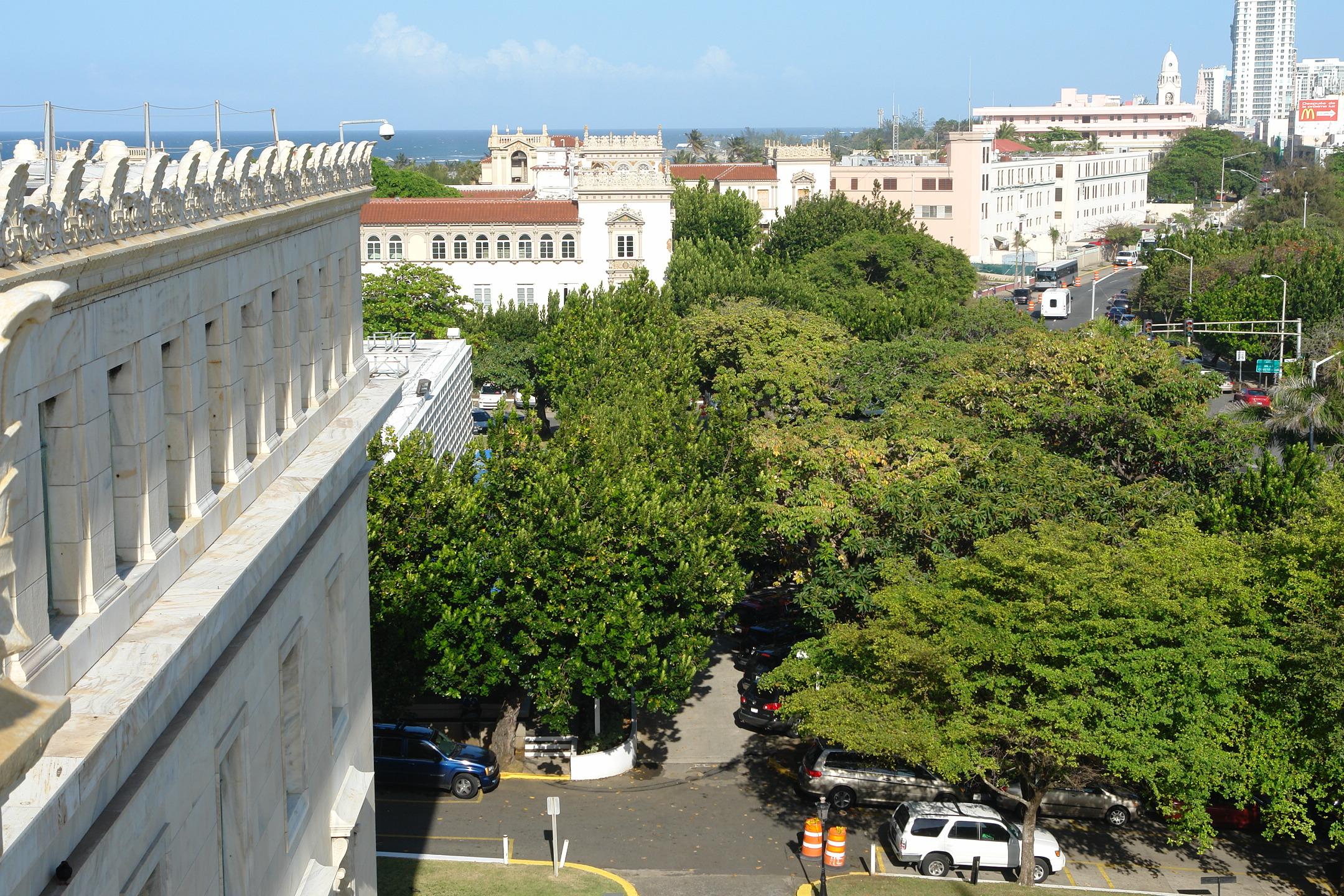 Capitolio de Puerto Rico - San Juan (Puerta de Tierra) - 2011 00122